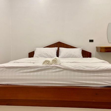 B2 Hotel Саваннакхет Экстерьер фото